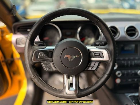 Used 2017 Ford Mustang GT RWD image 19