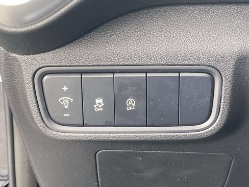 Used 2023 Kia Soul LX w/ Option Group 015 FWD image 16