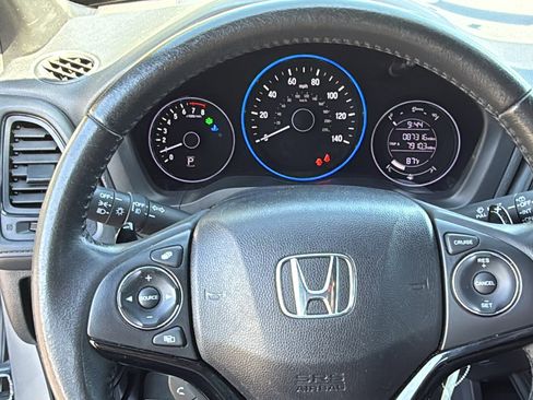 Used 2019 Honda HR-V Sport image 9
