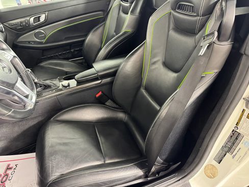 Used 2015 Mercedes-Benz SLK 250 image 34