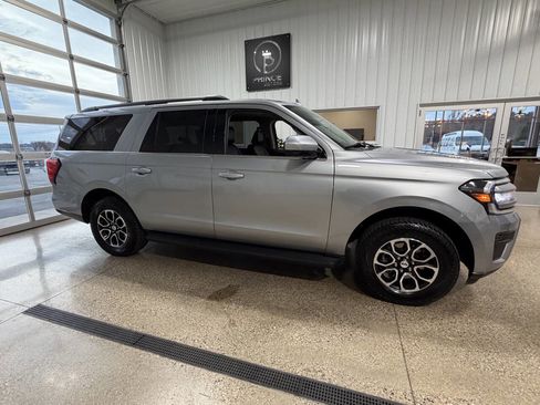 Used 2024 Ford Expedition Max XLT image 49