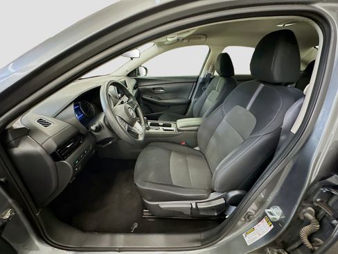 Used 2024 Nissan Sentra SV image 13