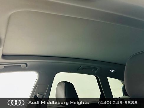 Certified 2025 Audi Q5 Premium w/ Convenience Package AWD/4WD image 23