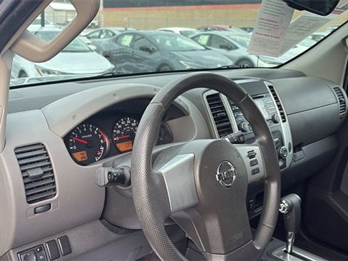 Used 2013 Nissan Xterra S w/ Value Package image 10