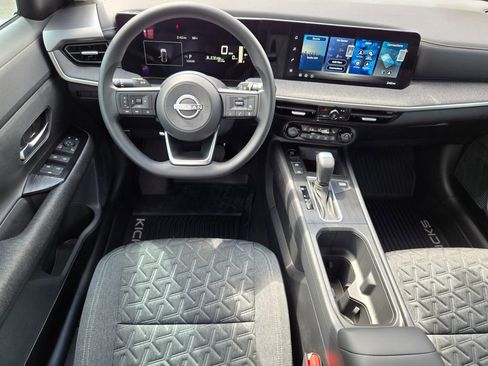 New 2026 Nissan Kicks SV w/ Charging Package FWD image 10