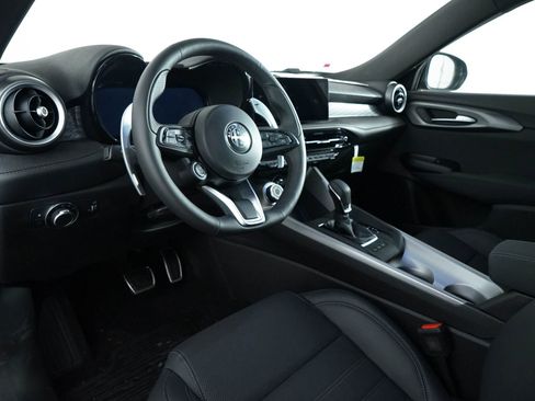 New 2024 Alfa Romeo Tonale Ti image 32