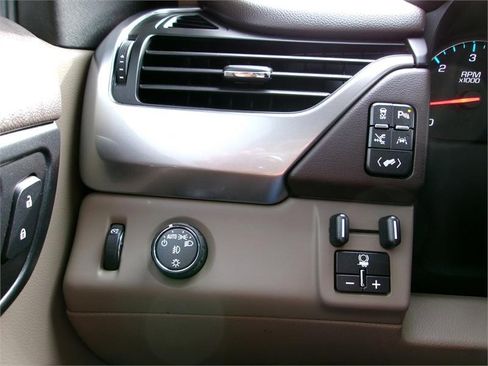 Used 2017 Chevrolet Tahoe Premier image 23