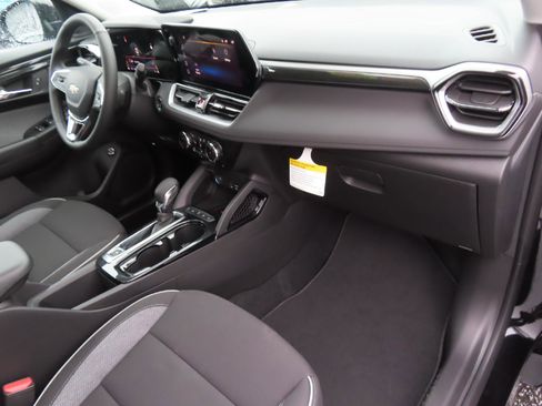 New 2026 Chevrolet TrailBlazer LT image 37