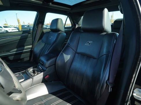 Used 2023 Chrysler 300 S image 31