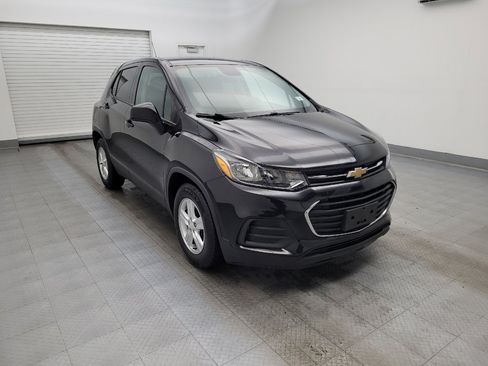 Used 2020 Chevrolet Trax LS w/ Tint and Cruise Package FWD image 13