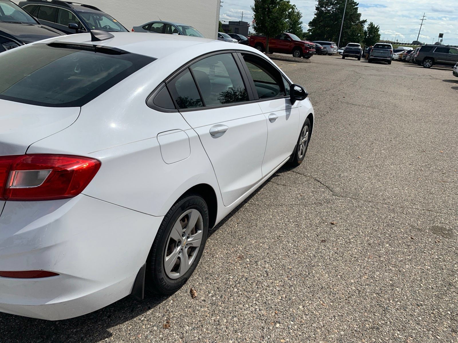 Used 2016 Chevrolet Cruze LS FWD image 5