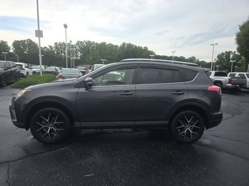 Used 2018 Toyota RAV4 SE w/ Power Extra Value Package AWD/4WD image 5