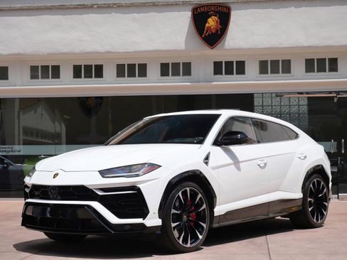 Used 2022 Lamborghini Urus AWD/4WD image 12