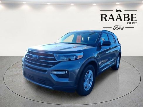 Used 2023 Ford Explorer XLT w/ Equipment Group 202A image 2