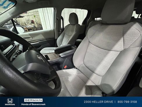Used 2022 Toyota Sienna LE FWD image 26