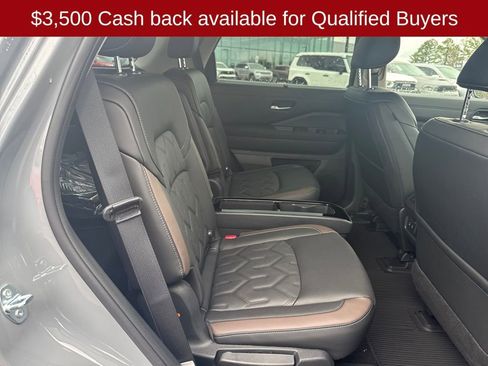 New 2026 Nissan Pathfinder Platinum image 42