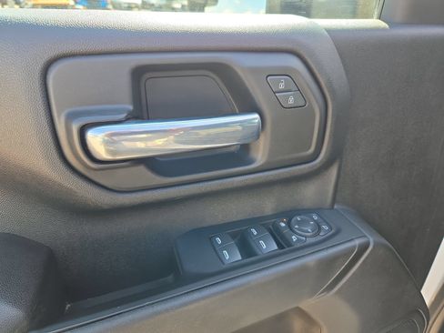 Used 2022 Chevrolet Silverado 2500 Custom w/ Custom Value Package RWD image 12