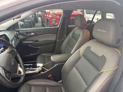 Used 2025 Chevrolet Trax ACTIV image 13