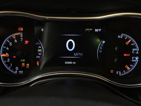 Used 2017 Jeep Grand Cherokee Overland AWD/4WD image 25