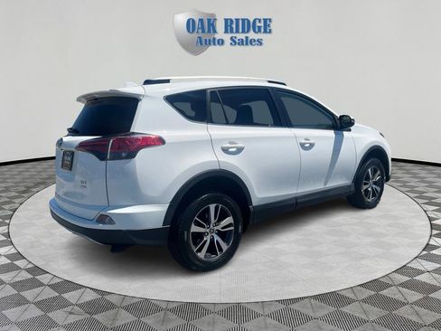 Used 2018 Toyota RAV4 XLE w/ Plus Extra Value Package AWD/4WD image 5