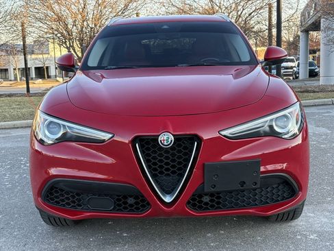 Used 2018 Alfa Romeo Stelvio AWD image 5
