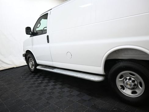 Used 2025 Chevrolet Express 2500 w/ Driver Convenience Package RWD image 9