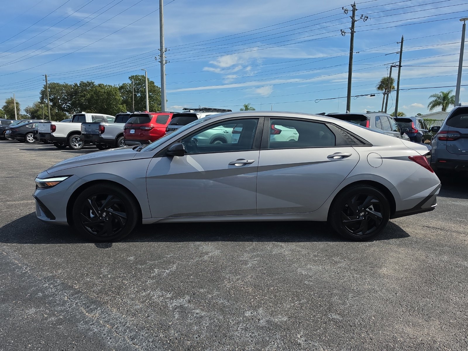 Used 2026 Hyundai Elantra Sport FWD image 6