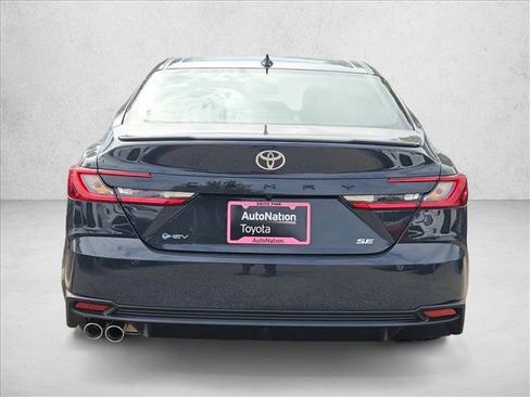New 2026 Toyota Camry SE image 7