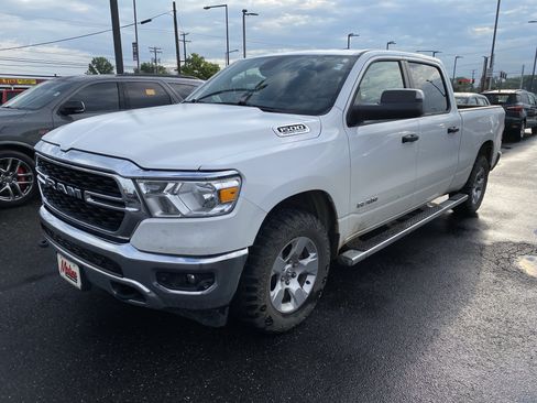 Used 2023 RAM 1500 Lone Star AWD/4WD image 3