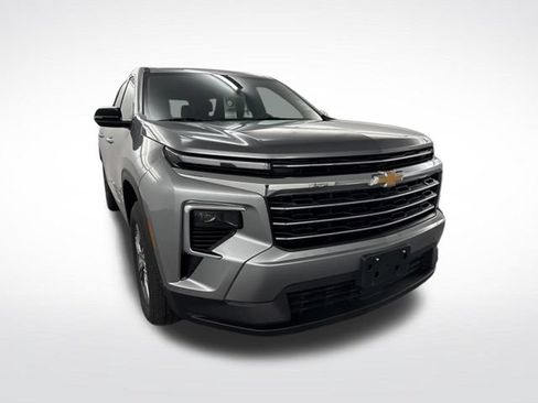 Used 2026 Chevrolet Traverse LT AWD/4WD image 1