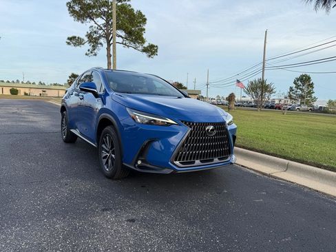 Used 2023 Lexus NX 250 FWD w/ Towing Package (2000 Lbs) image 4