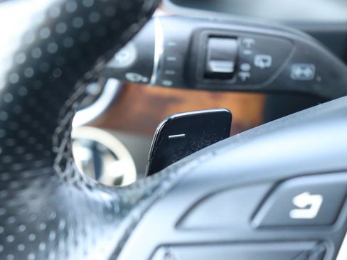 Used 2015 Mercedes-Benz GLK 350 4MATIC image 29