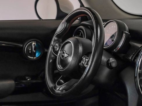Used 2019 MINI Cooper S image 13