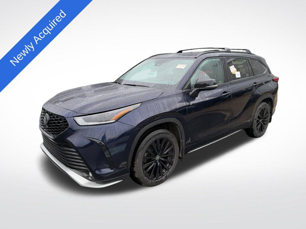 Used 2023 Toyota Highlander L AWD/4WD image 1