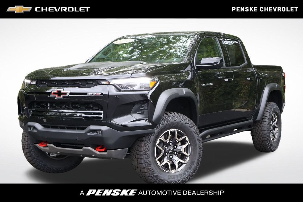 Used 2026 Chevrolet Colorado ZR2 w/ Technology Package AWD/4WD image 1