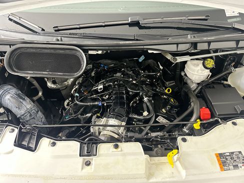 Used 2024 Ford Transit 350 XLT image 30