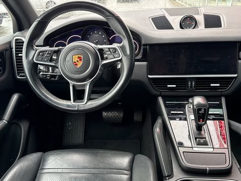 Used 2021 Porsche Cayenne AWD/4WD image 13