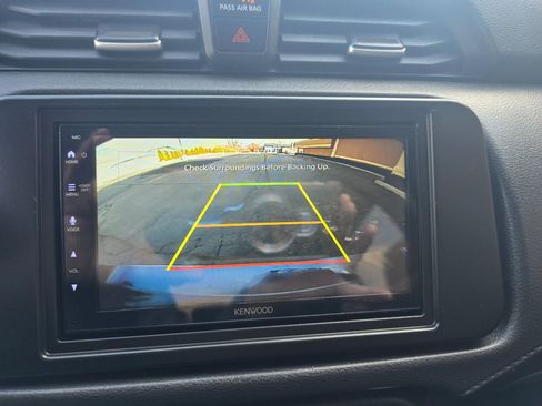 Used 2020 Nissan Versa S image 25