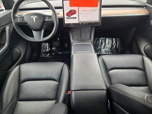 Used 2022 Tesla Model Y Long Range AWD/4WD image 11