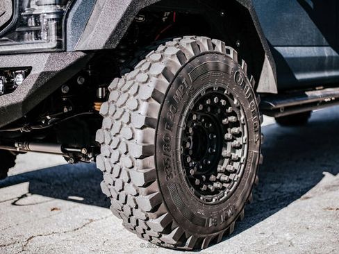 Used 2022 Ford F550 4x4 Crew Cab Super Duty w/ Power Equipment Group image 76