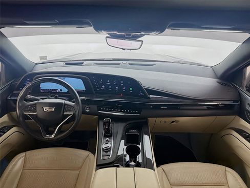 Used 2023 Cadillac Escalade ESV Premium Luxury image 14