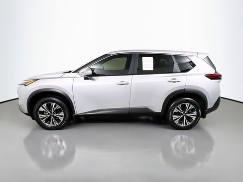 Used 2023 Nissan Rogue SV image 9