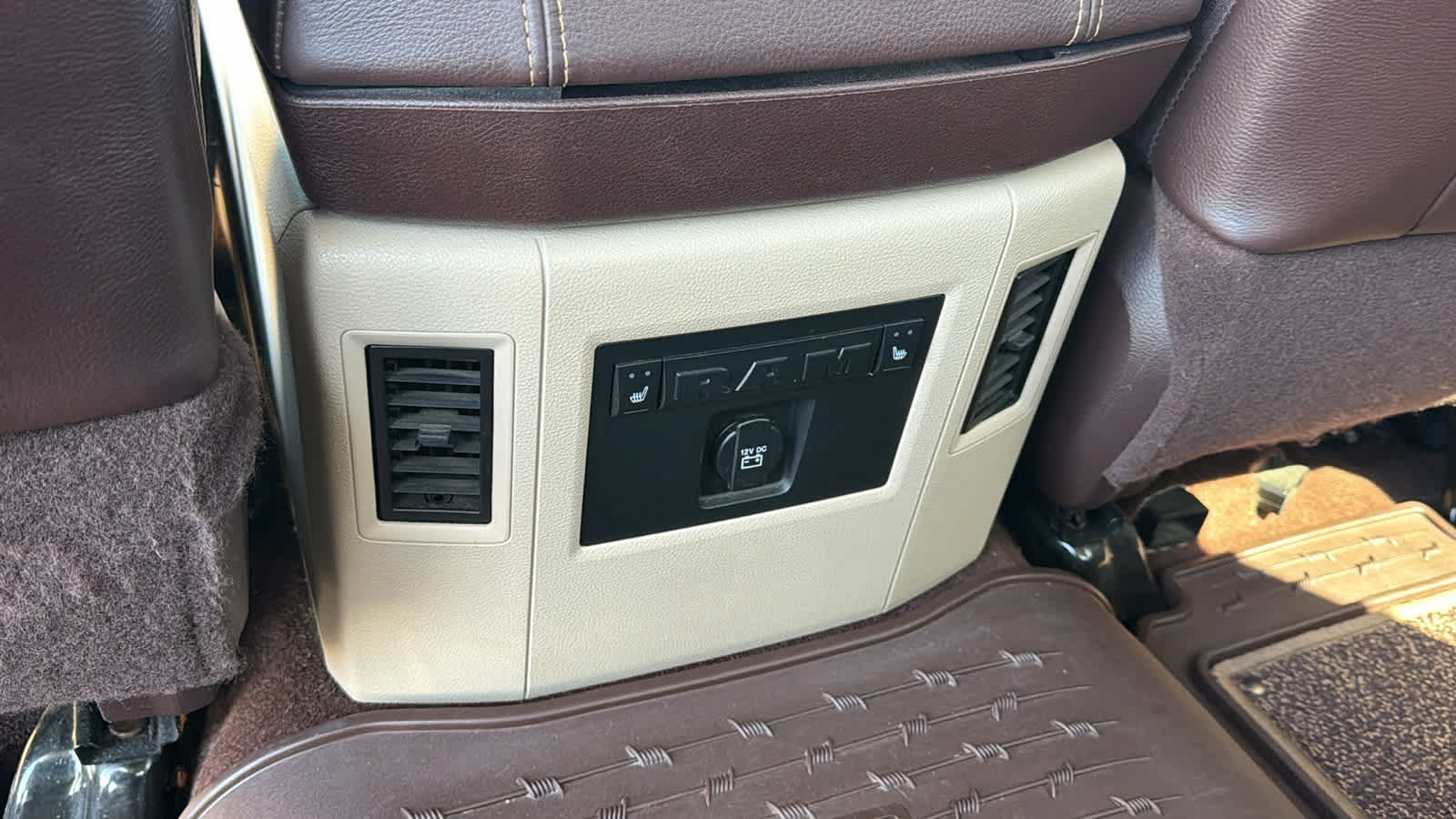 Used 2017 RAM 1500 Laramie Longhorn RWD image 25