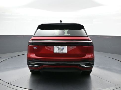 Used 2025 Lincoln Nautilus Reserve image 7