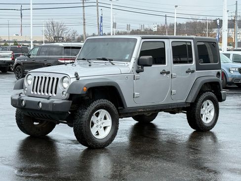 Used 2018 Jeep Wrangler Unlimited Sport w/ Connectivity Group image 7