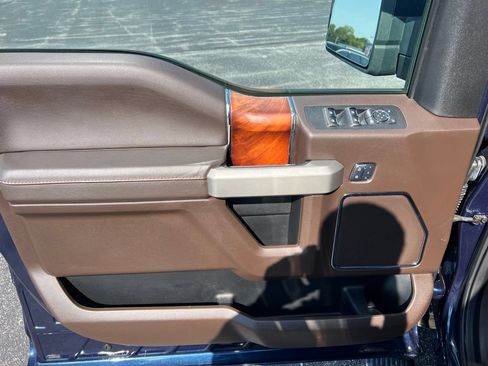 Used 2018 Ford F150 King Ranch w/ Equipment Group 601A Luxury AWD/4WD image 6