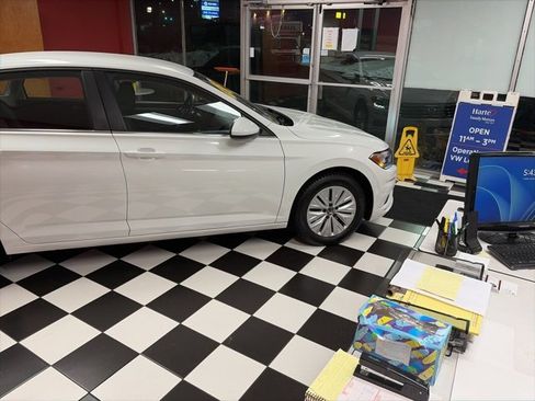 Used 2019 Volkswagen Jetta S w/ Driver Assistance Package image 9