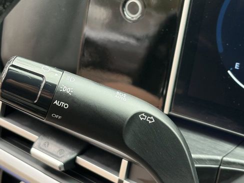 Used 2024 Hyundai Santa Fe Limited image 19