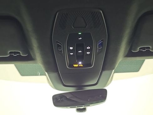 Certified 2025 Porsche Macan Turbo Electric AWD/4WD image 26