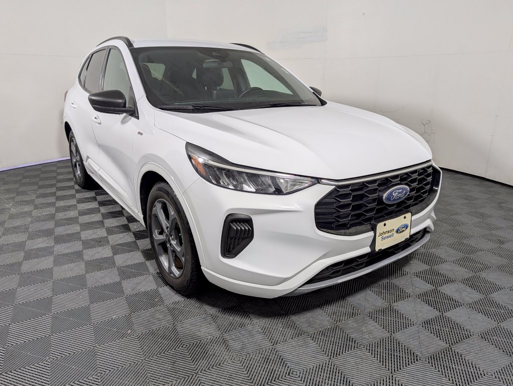 Certified 2023 Ford Escape ST-Line w/ Cold Weather Package FWD image 1